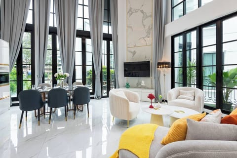Villa, 4 Bedrooms, Accessible, Smoking | Living room