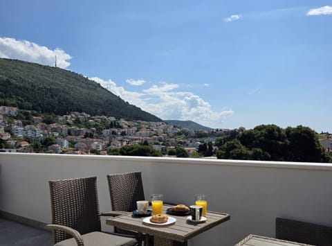 Apartment (One Bedroom Apartment with Terrace) | Terrace/patio