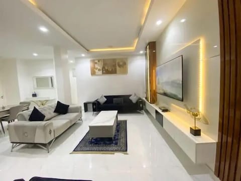 Economy Apartment, Balcony, City View | Living area