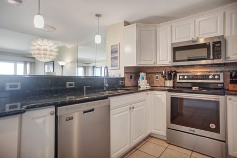 Villa, Multiple Beds, Kitchen (1829 Beachside Tennis) | Private kitchen | Coffee/tea maker, dining tables