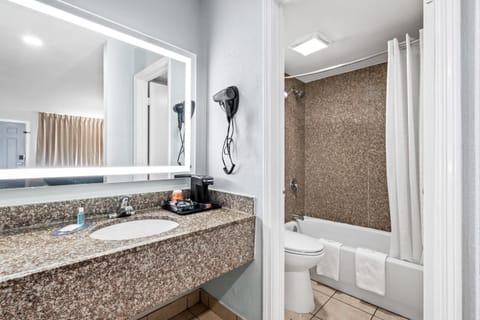 Standard Double Room, 2 Double Beds, Non Smoking (Efficiency) | Bathroom | Bathtub, hair dryer, towels, soap