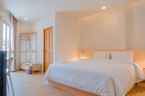 Standard Double Room, City View | Desk, blackout drapes, free WiFi, bed sheets