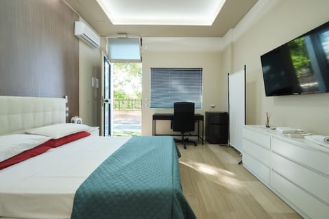 Soundproofing, free WiFi