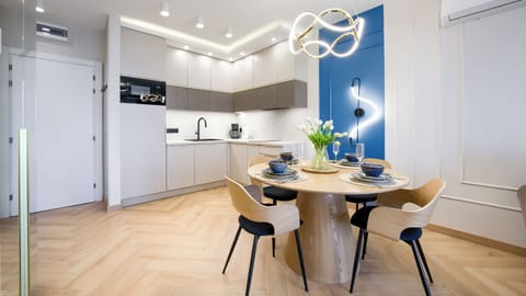 Apartament (218) with sea view | Private kitchen | Fridge, stovetop, electric kettle, cookware/dishes/utensils