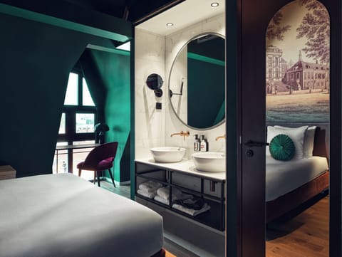 Premium bedding, pillowtop beds, minibar, in-room safe