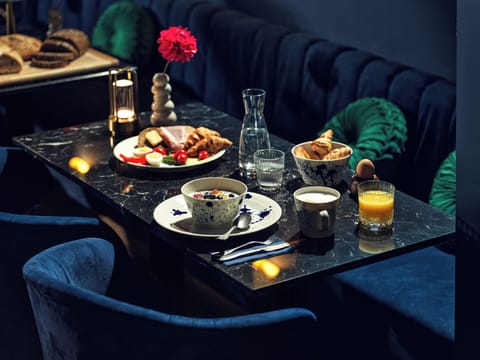 Daily buffet breakfast (EUR 24.50 per person)