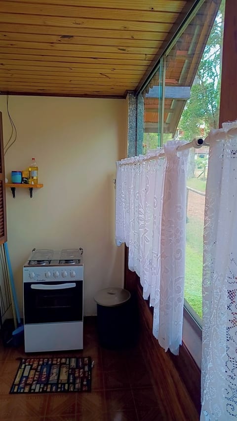 Standard Double Room, Garden View | Private kitchen | Mini-fridge, oven, cookware/dishes/utensils