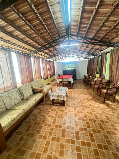 Classic Double Room | Living area | TV