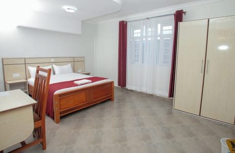 Standard Double Room | Desk, laptop workspace, free WiFi