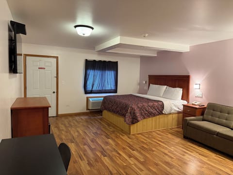 Basic Room, Garden View | Desk, free WiFi