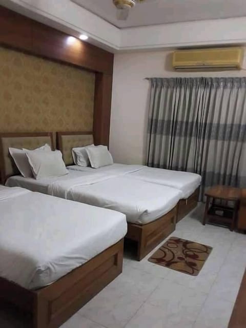 Comfort Triple Room, Sea View | In-room safe, desk, laptop workspace, soundproofing