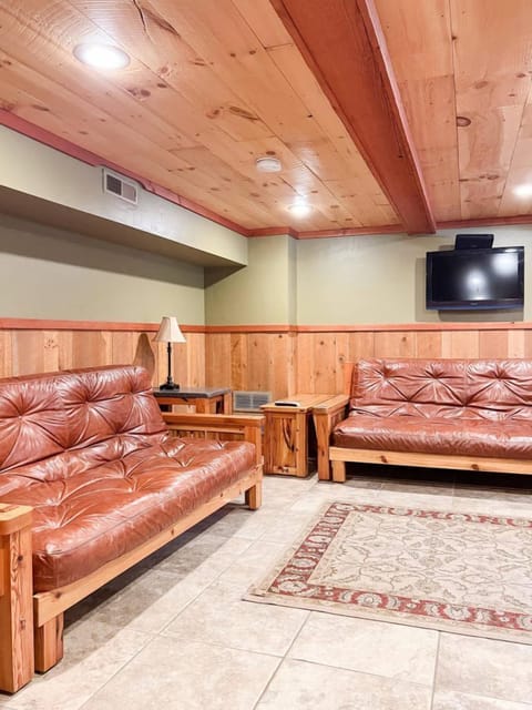 Room, Multiple Beds, Patio | Free WiFi