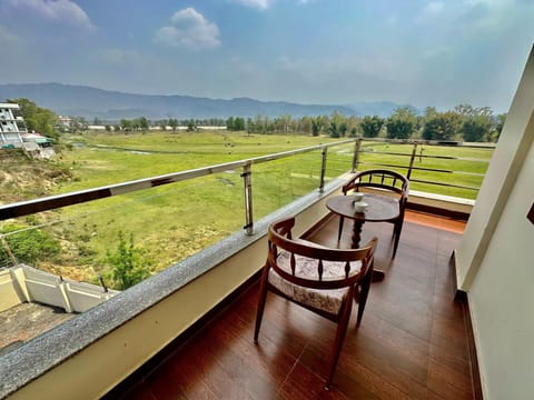 Deluxe Double or Twin Room, Mountainside | Balcony view