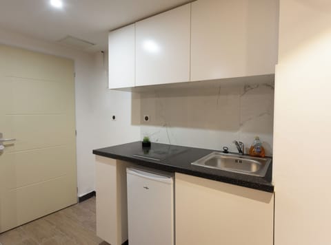 Classic Studio | In-room dining