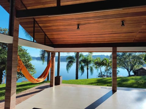 Design House, Lake View | Lanai