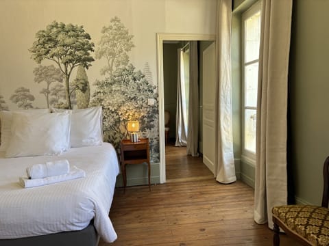 Superior Suite, Private Bathroom, Pool View | Free WiFi