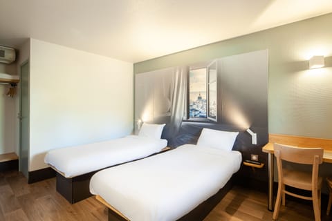 Twin Room, Non Smoking | Premium bedding, desk, soundproofing, free WiFi