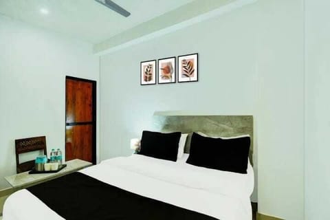 Deluxe Room | In-room safe, soundproofing, free WiFi