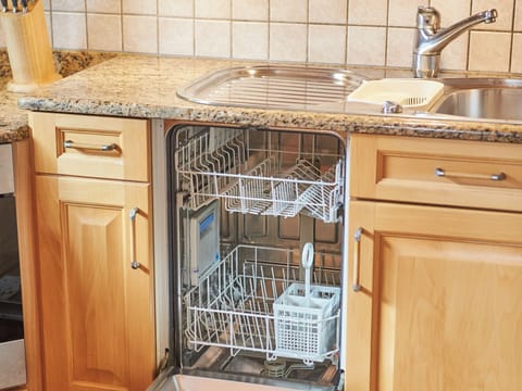 Deluxe Chalet, Mountain View | Private kitchen | Electric kettle, highchair