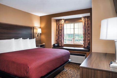 Standard Room, 1 King Bed | Premium bedding, individually decorated, individually furnished, desk