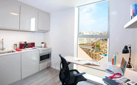 Classic Studio, Non Smoking | Private kitchen