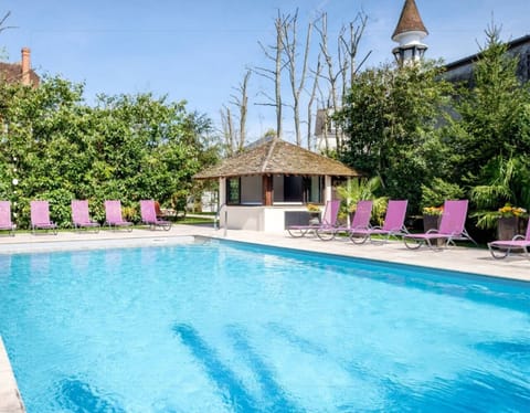 Outdoor pool, open 8:00 AM to 7:00 PM, free cabanas, sun loungers