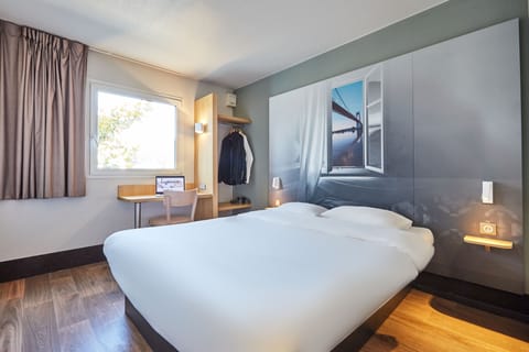 Double Room, Non Smoking | Premium bedding, desk, soundproofing, free cribs/infant beds
