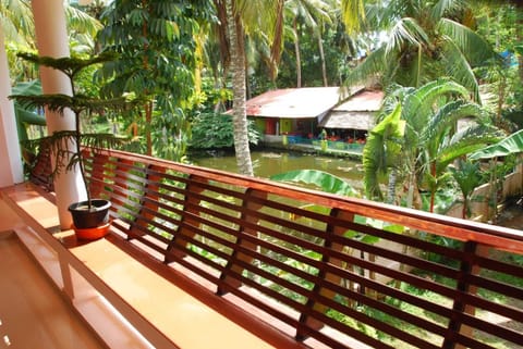 Deluxe Double Room, Balcony, Garden View | Lake view