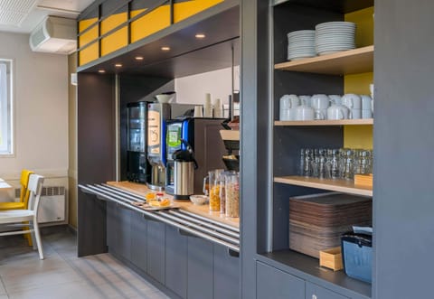 Daily buffet breakfast for a fee