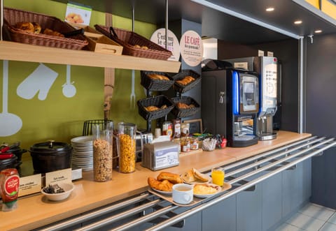 Daily buffet breakfast for a fee