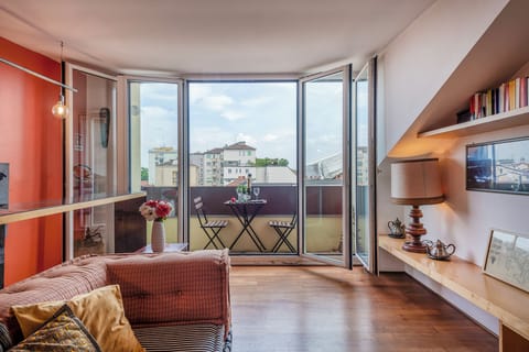 Duplex | Living area | TV