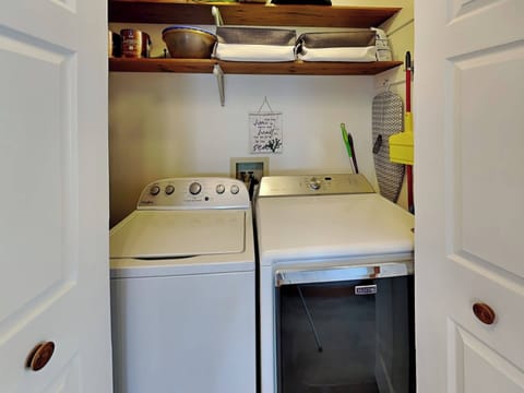 Studio (4 Bedrooms) | Property amenity