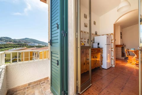 Apartment, 3 Bedrooms, Balcony | Interior