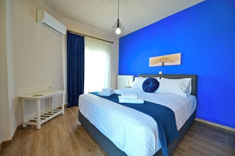 House | Iron/ironing board, free WiFi