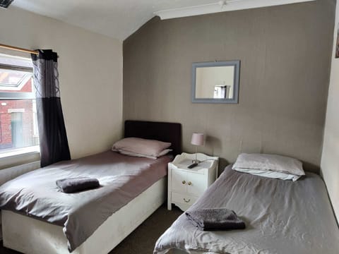 Twin Room, Shared Bathroom