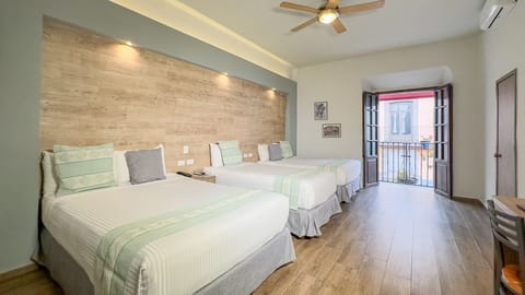 Panoramic Triple Room | In-room safe, desk, iron/ironing board, free WiFi