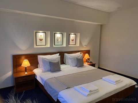 Minibar, desk, laptop workspace, blackout drapes