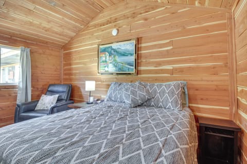 House (1 Bedroom) | Interior