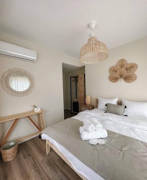 Exclusive Room, Balcony, Garden View | Soundproofing, free WiFi