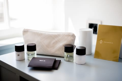 Double Room | In-room safe, desk, soundproofing, iron/ironing board