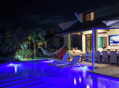 3 outdoor pools