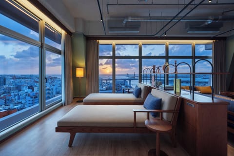 South Gate Suite (Top Floor / Sauna / View Bath / Washing Machine) | WiFi (free)