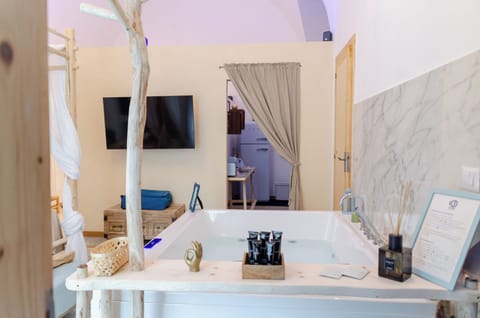 Deluxe Double Room | Private spa tub