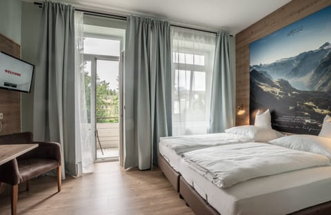 Basic Double Room | Premium bedding, minibar, in-room safe, desk