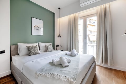 Apartment, 2 Bedrooms, Kitchen, City View | Blackout drapes, iron/ironing board, free WiFi