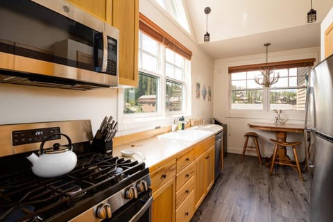 Townhome, 3 Bedrooms | Private kitchen | Coffee/tea maker