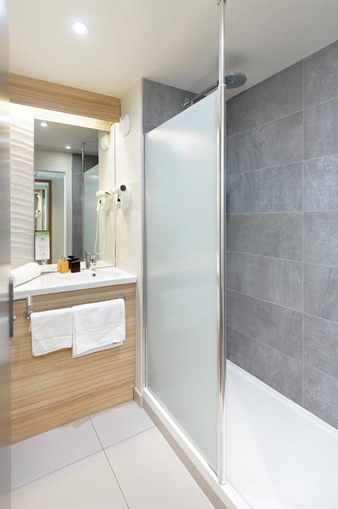 Premium bedding, desk, soundproofing, iron/ironing board