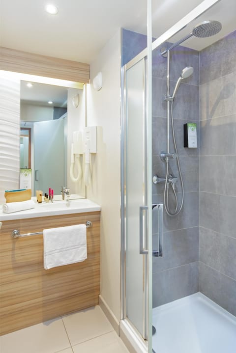 Premium bedding, desk, soundproofing, iron/ironing board