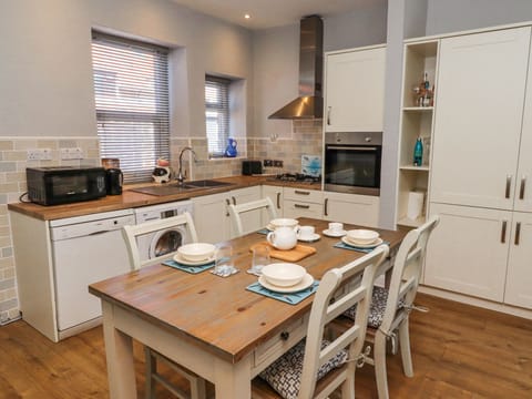 Fridge, microwave, toaster, cookware/dishes/utensils