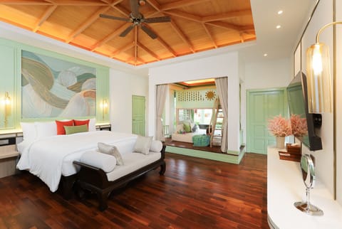 Family Villa | In-room safe, desk, laptop workspace, soundproofing